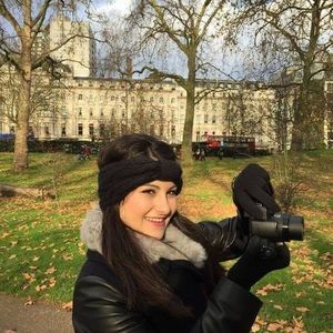 Meet your Posher, Danielle